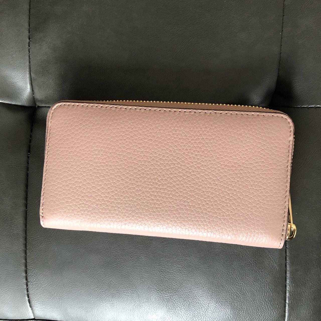 Michael Kors Wristlet wallet! #michaelkors #wallet - Depop