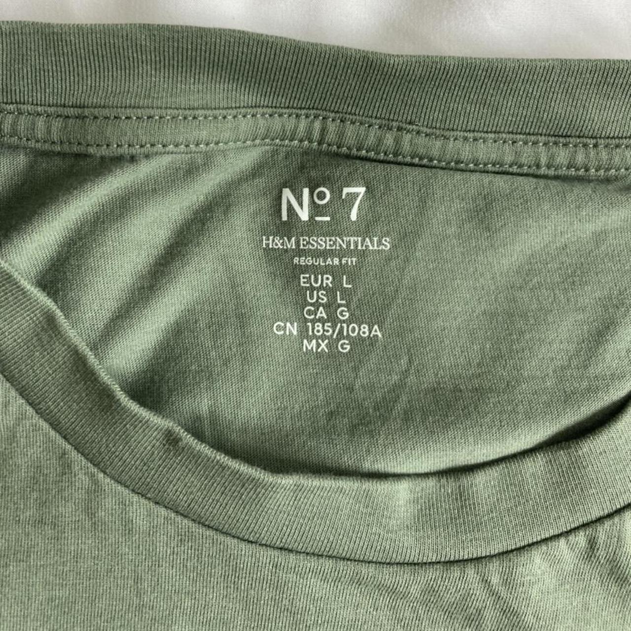  H&M green tshirt 🦖 size L, fit quite a... Depop