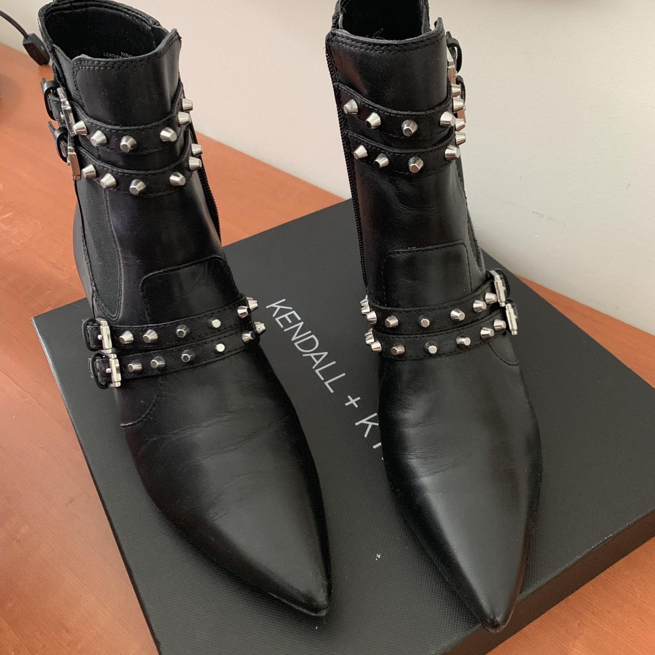 Kendall and kylie outlet rad bootie