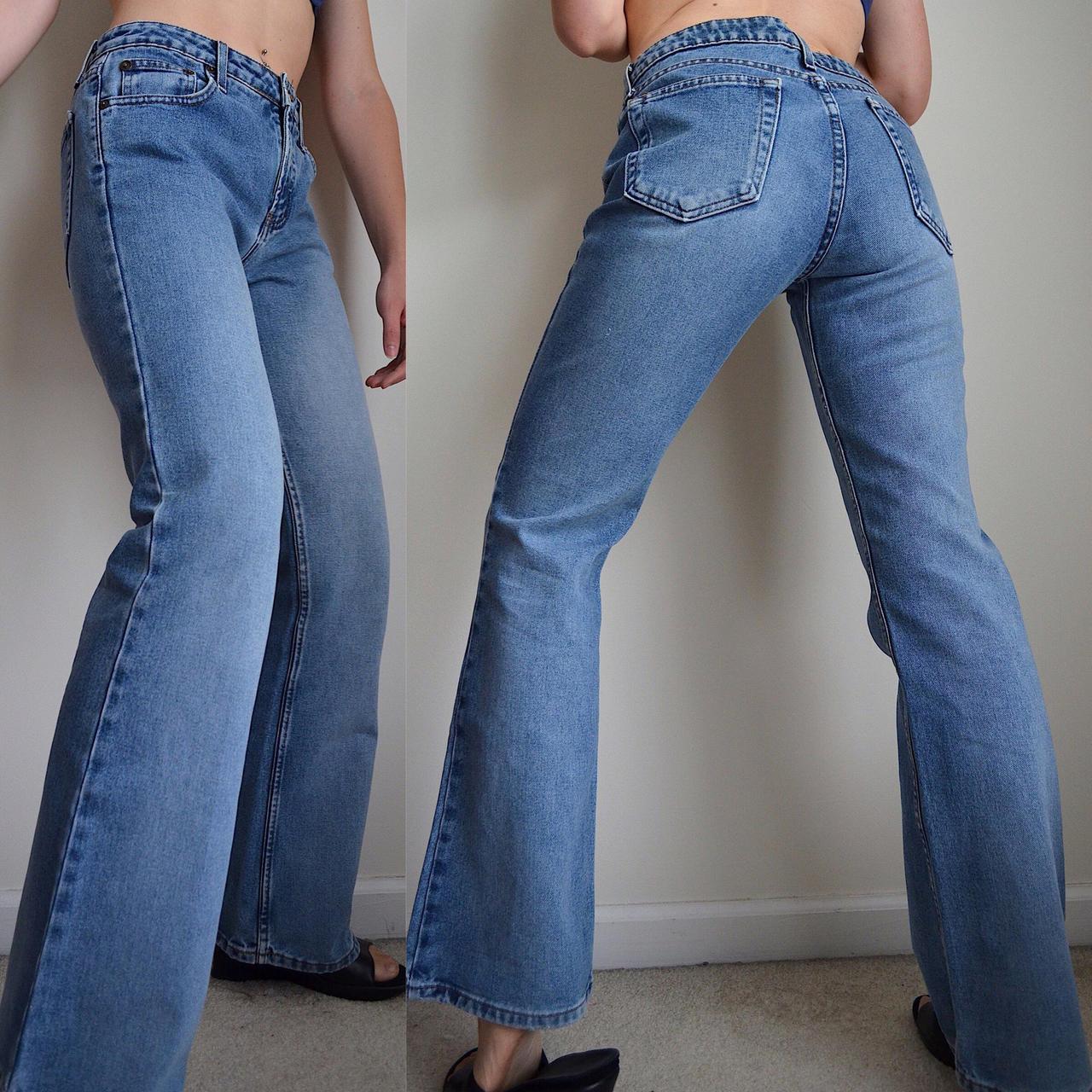 early 2000s mid-rise flare / bootcut jeans from... - Depop