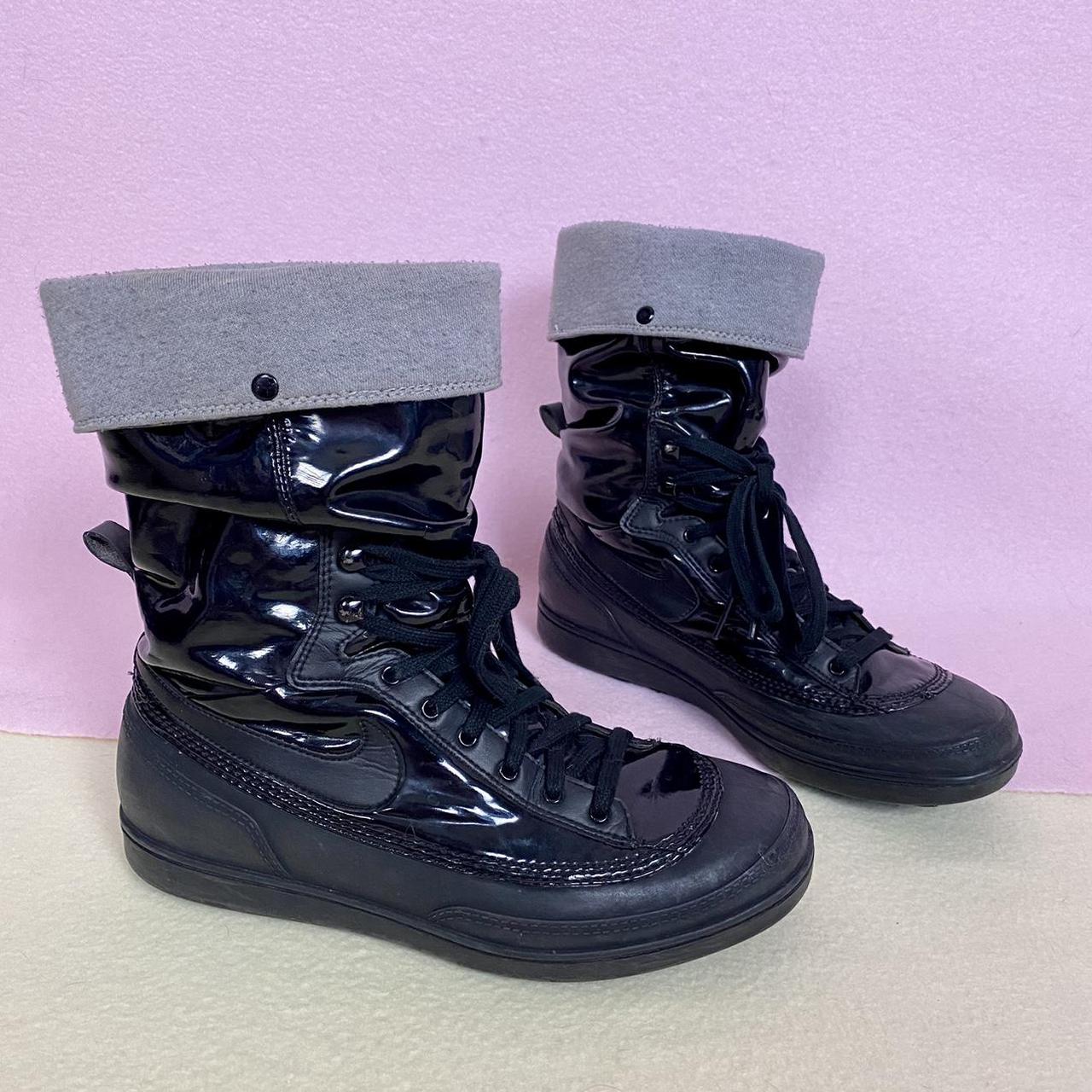 Nike Women's Grey and Black Boots (2)
