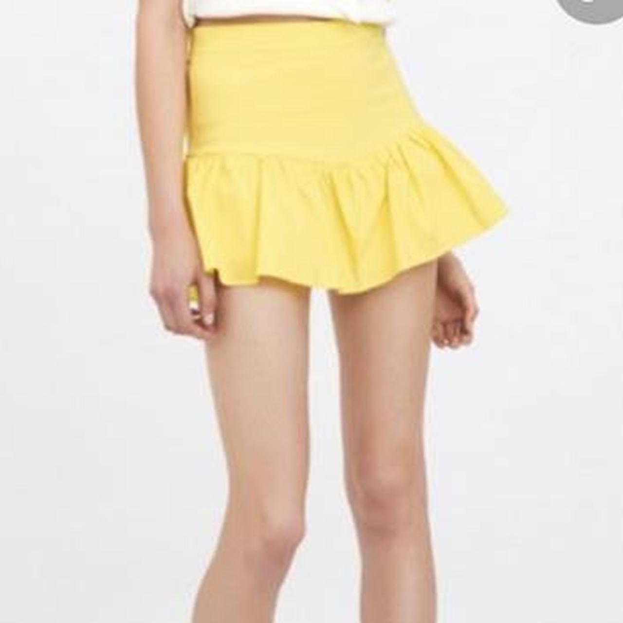 zara yellow ruffle shorts