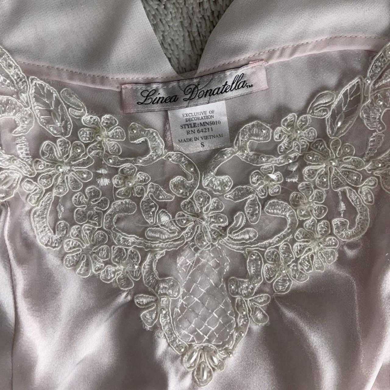Linea Donatella Women's White and Pink Robe (4)