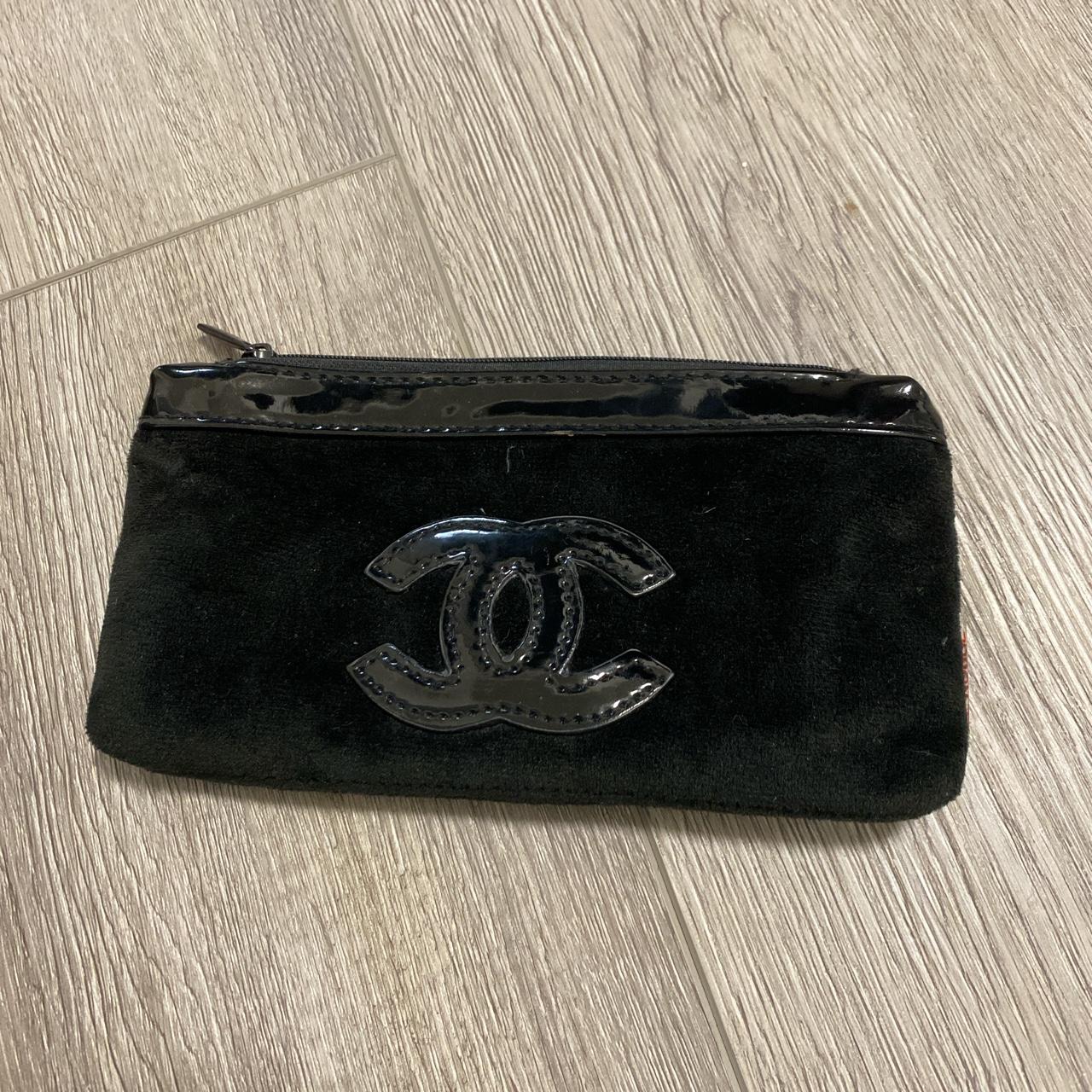 CHANEL Maquillage 2011 Vintage New Cosmetic Bag Black Faux Patent Leather  6.5x4