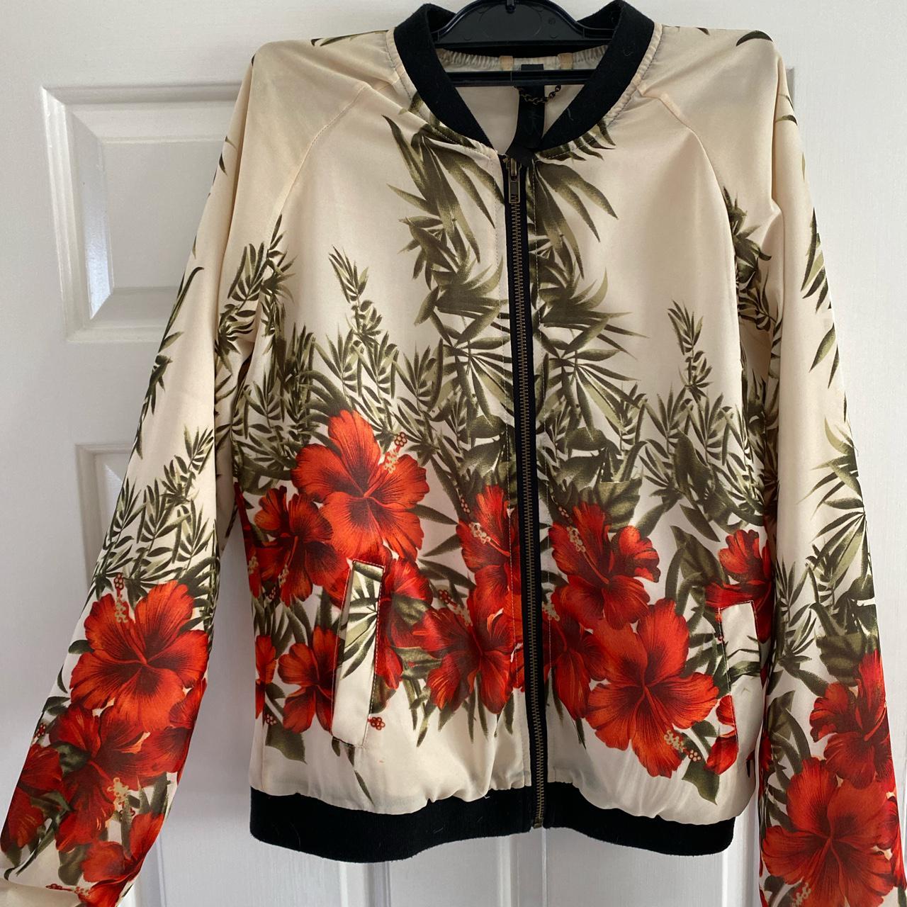 Stylists own floral jacket😍 worn once! Bought in... - Depop