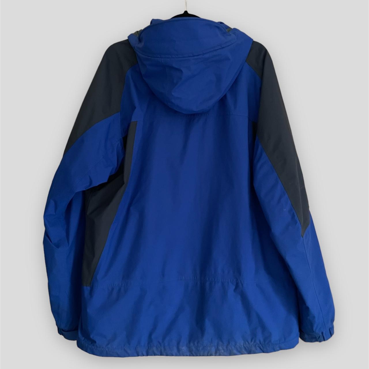 Sprayway Coat in Blue and Black Very practical and... - Depop