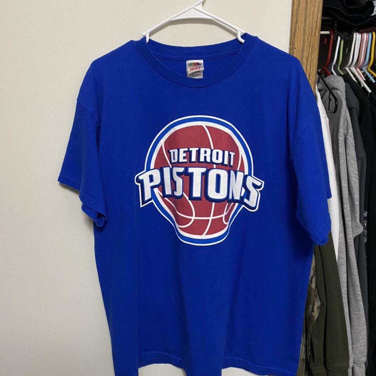 VINTAGE DETROIT PISTONS T SHIRT SHORTSLEEVE BLUE... - Depop