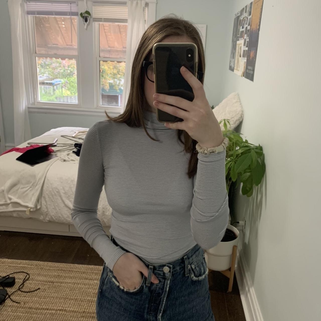 aritzia freshman turtleneck