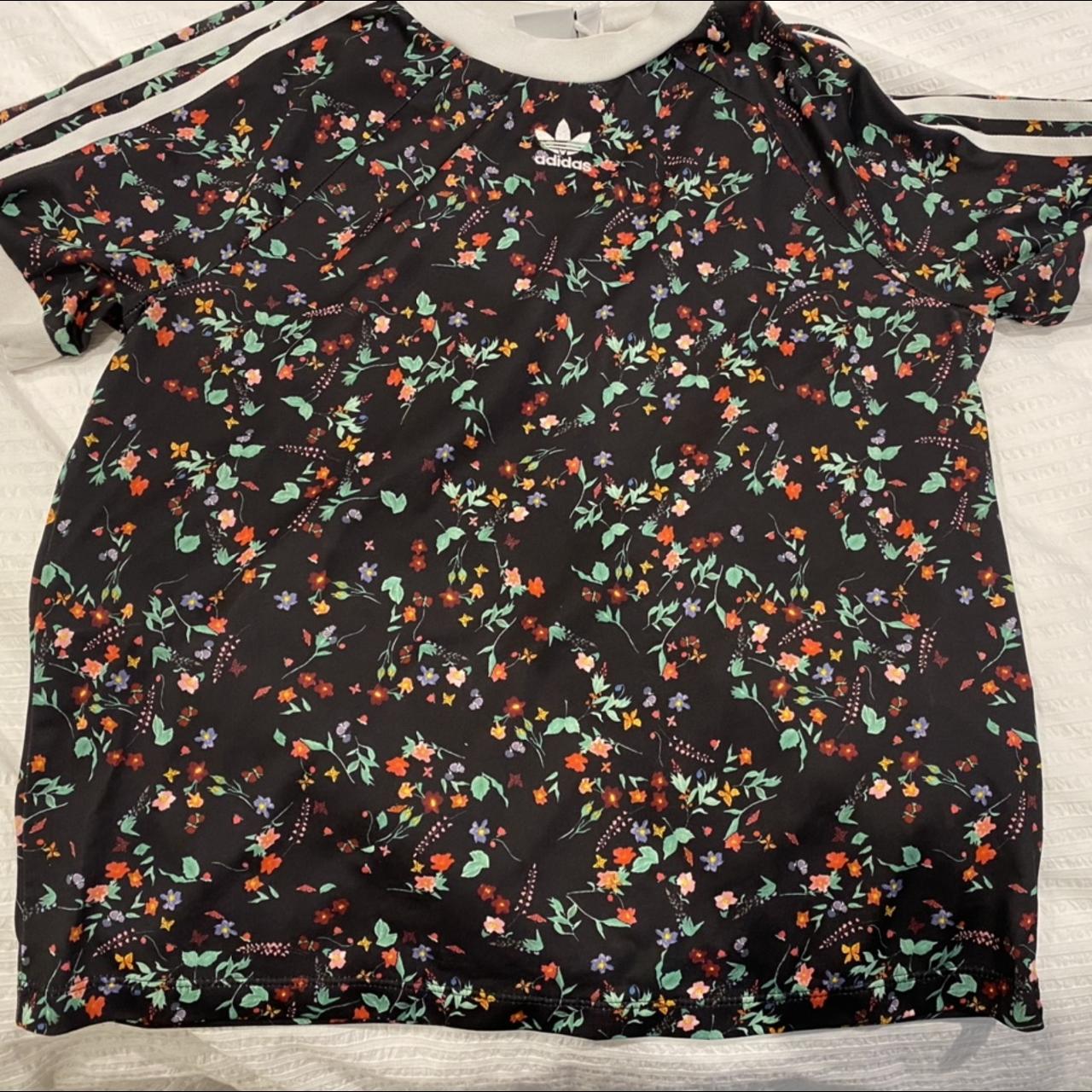 Adidas originals floral top Worn a handful of times... - Depop