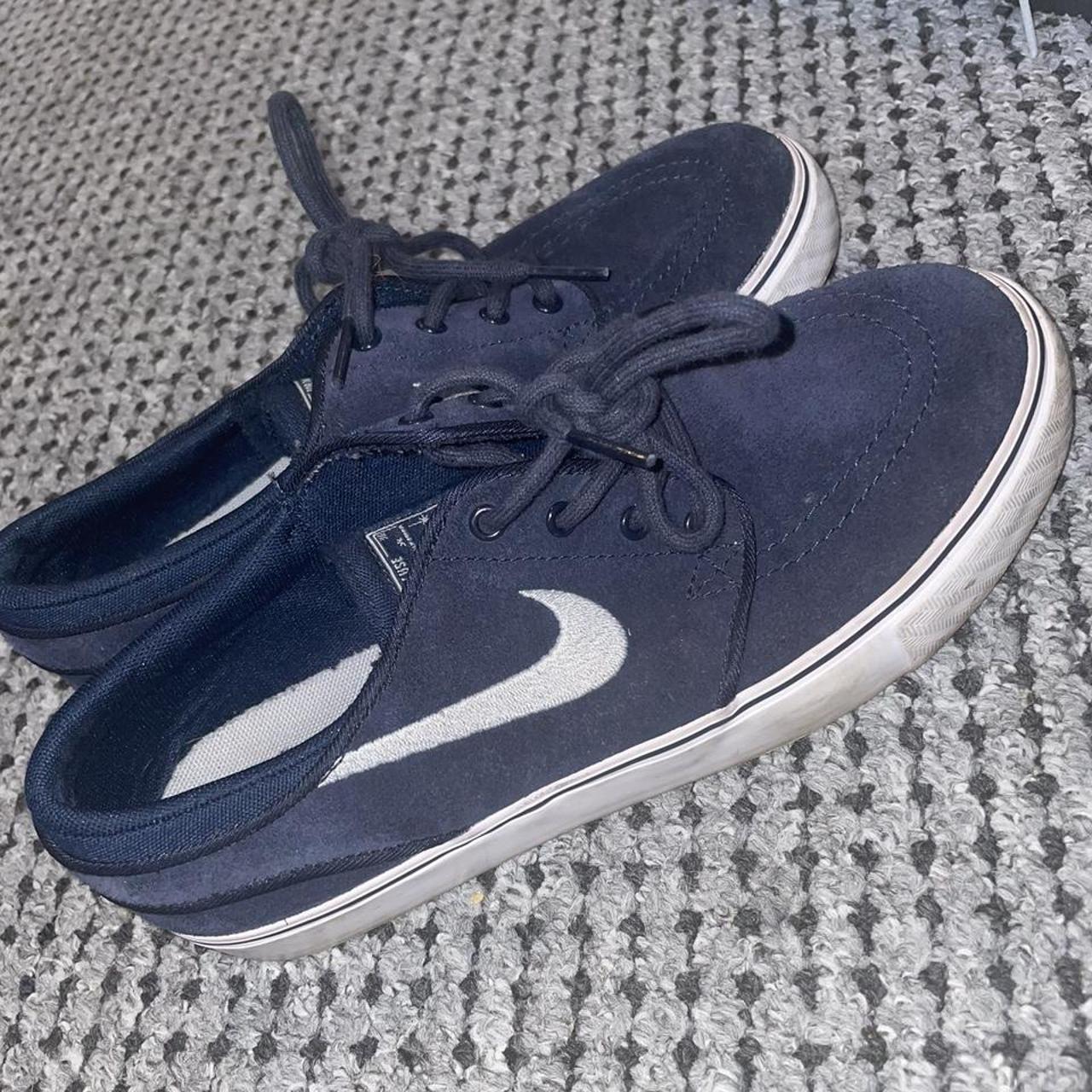 navy janoski