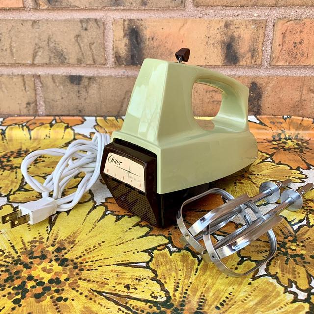 💫🍏Vintage 1960s Oster Electric Hand Mixer🍏💫 Comes - Depop