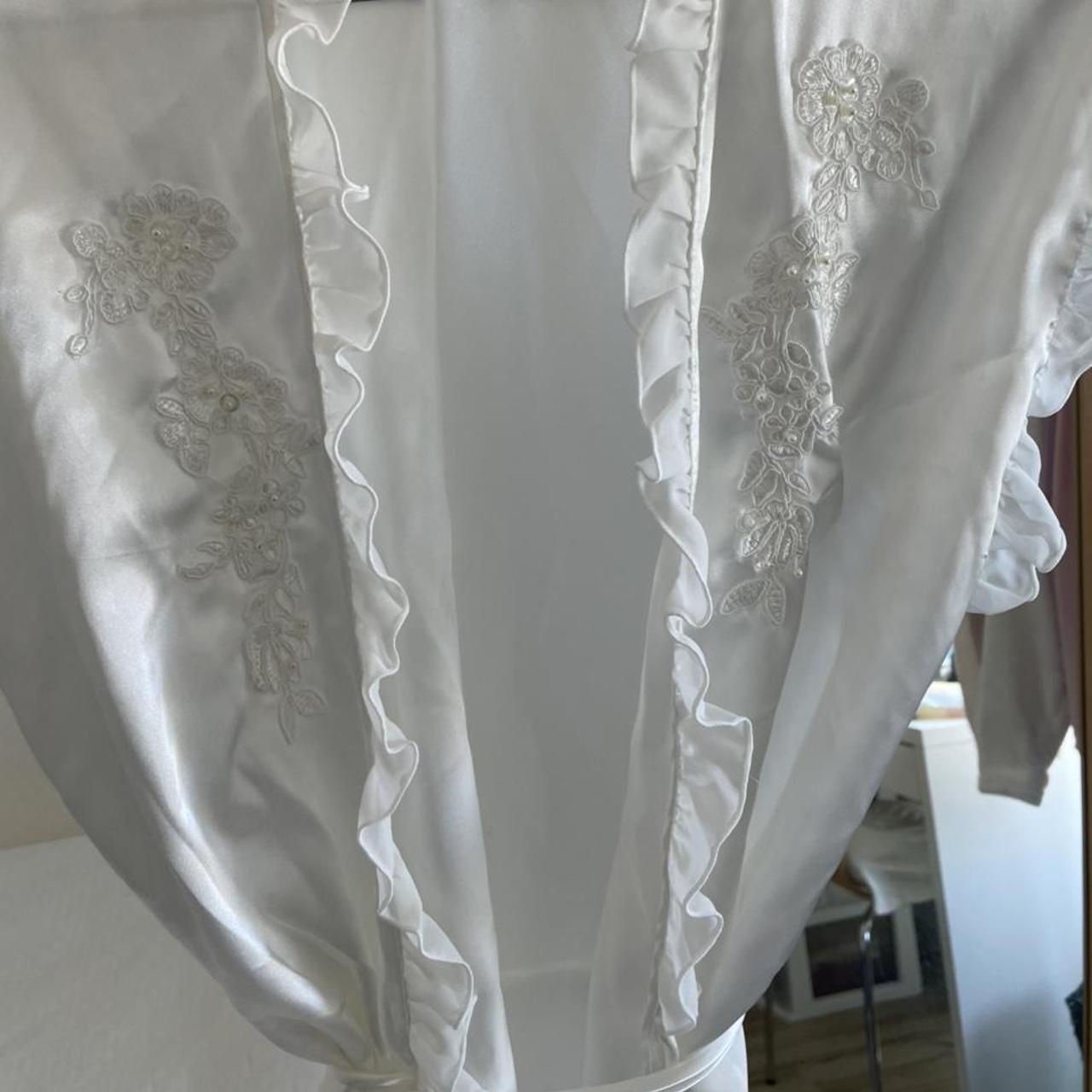 Linea Donatella Women's White Robe (4)