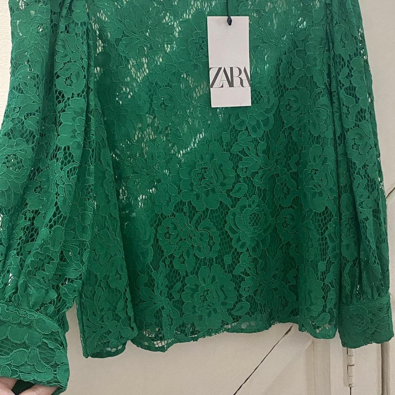 Zara Women's Green Top Depop