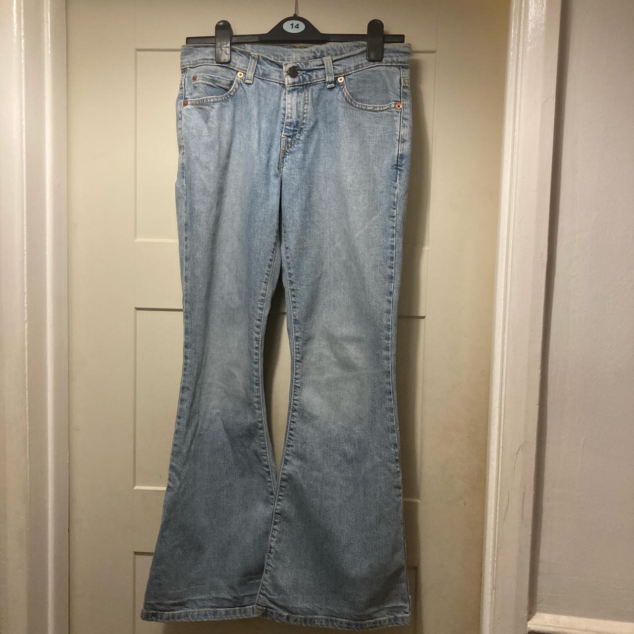 Gorgeous Vintage Levis Flares Urban Renewal Mid Rise... - Depop