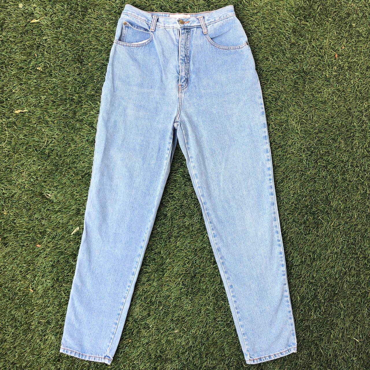 vintage-light-wash-denim-high-waisted-mom-jeans-by-depop