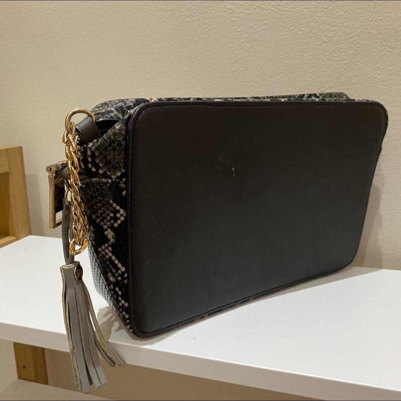 River island cross body bag Black River Island... Depop