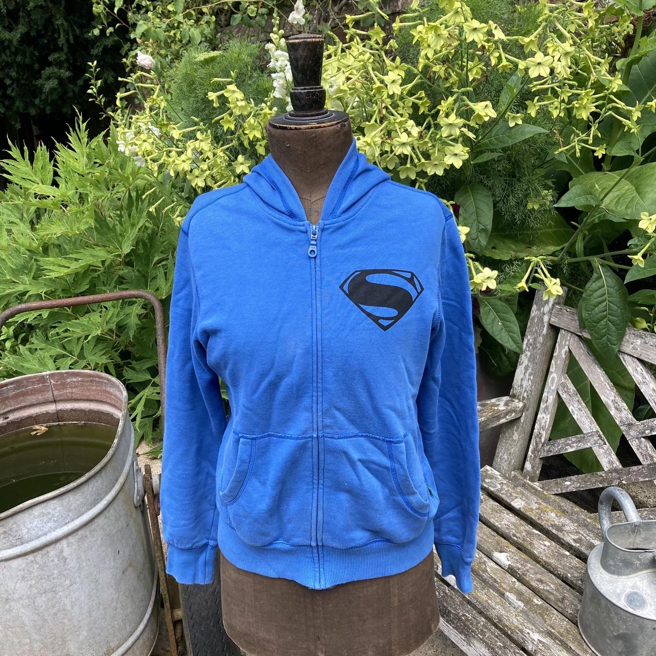 Super cute Y2K Benetton Superman blue hoodie Size