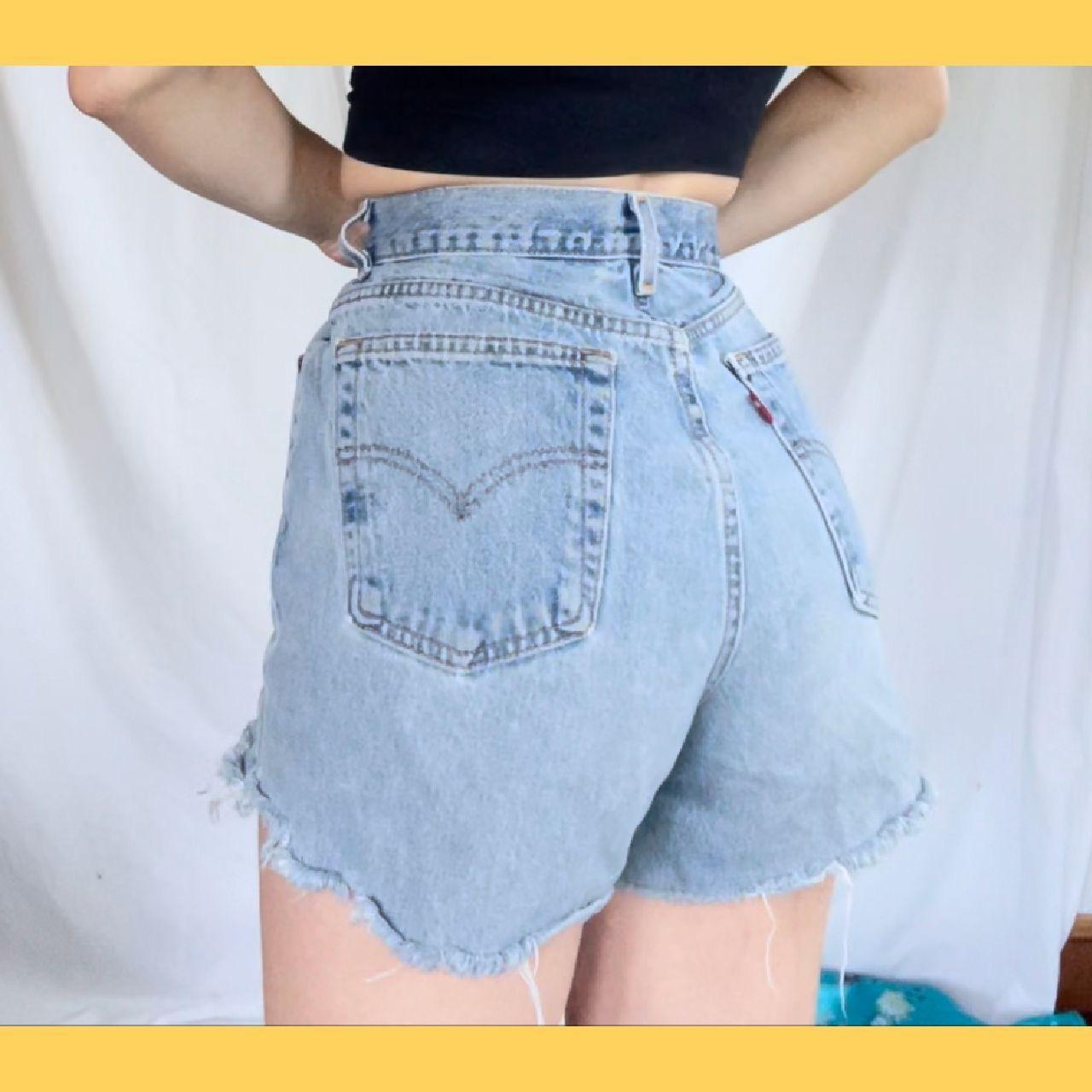 🍒 levi's high waisted mom shorts super cute and - Depop