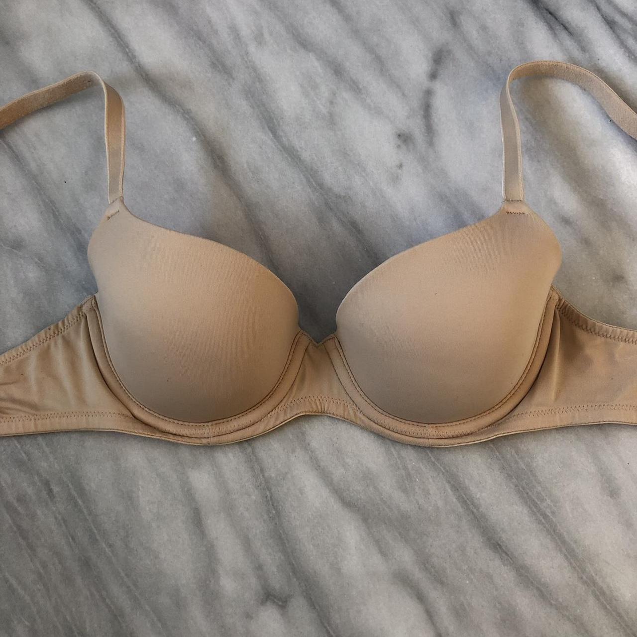 Victoria’s Secret Nude t-shirt bra lightly lined