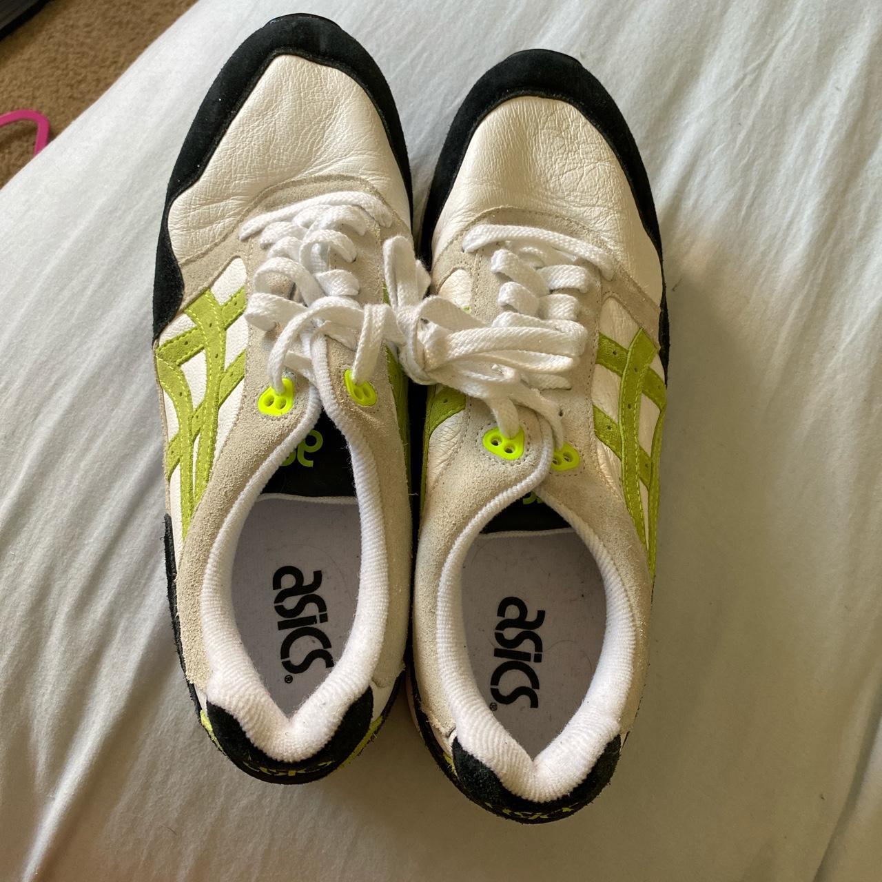 washing asics trainers