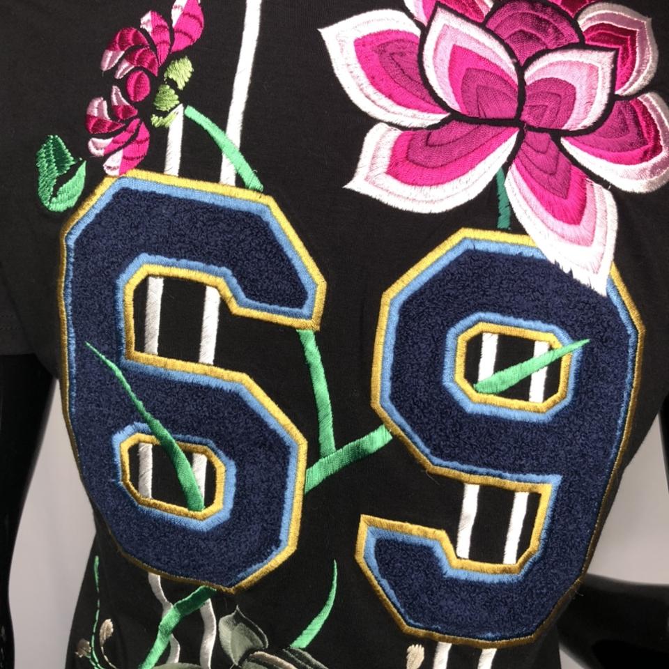 DIOR ADIORABLE EMBROIDERED T-SHIRT FLORAL SÚPER - Depop