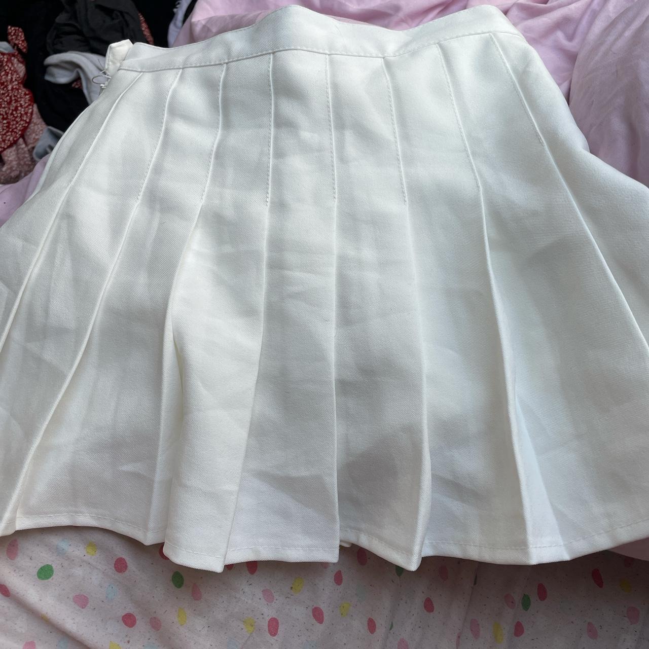 white tennis skirt from amazon size medium perfect... Depop