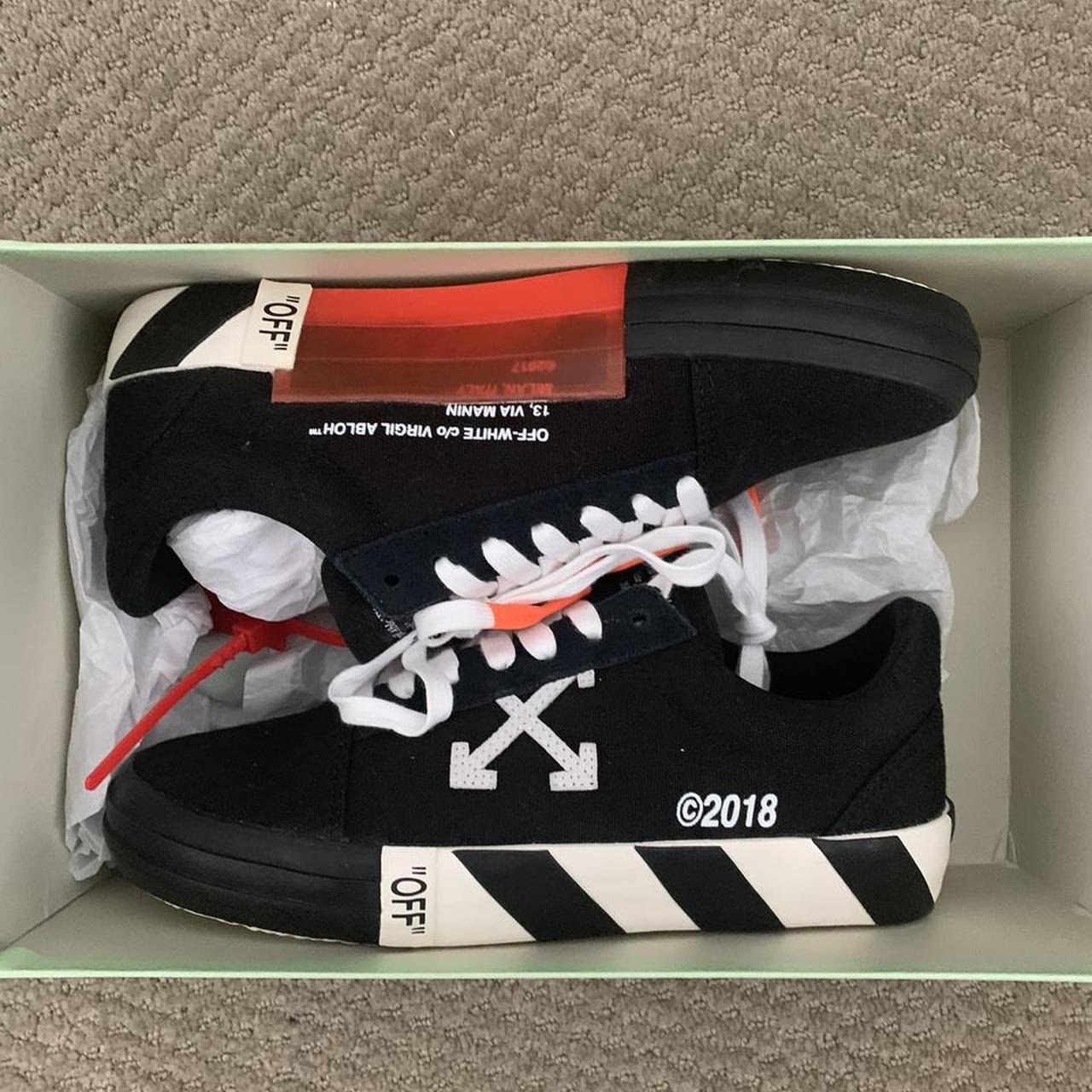 Off-White Women's Vulcanized Low-top Sneakers