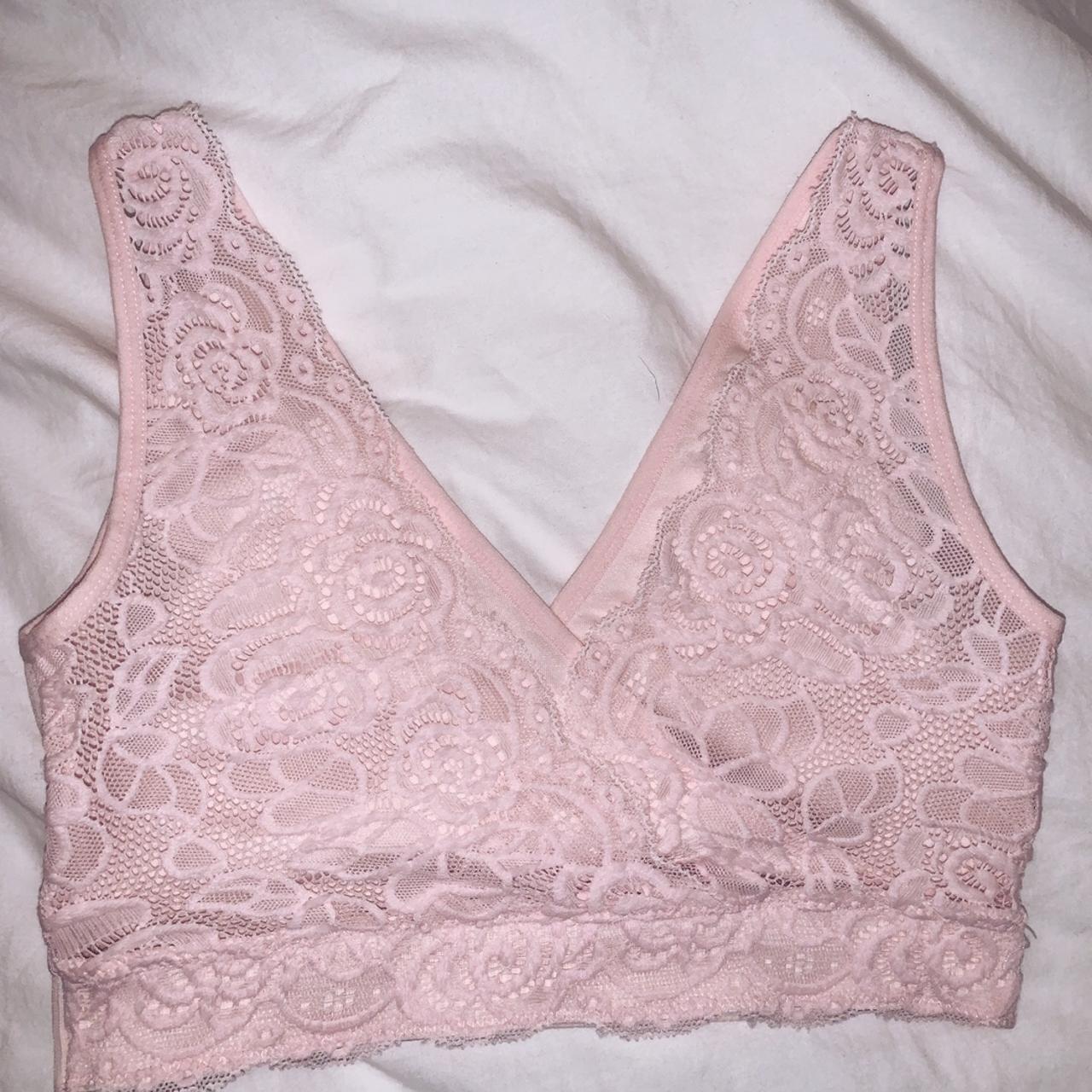 Product Image 2 - light pink bralette
new
fits size xs/s
I’m