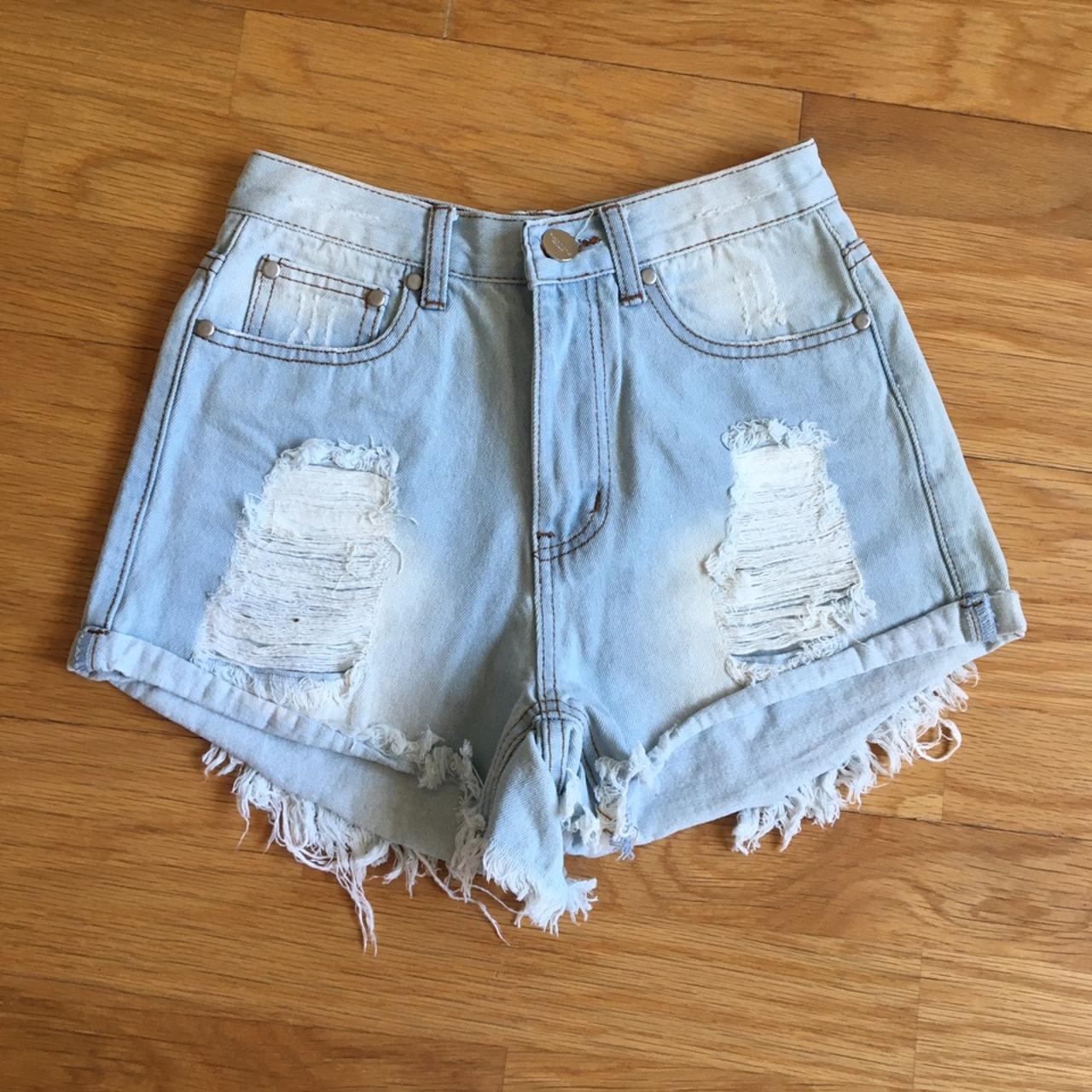 White Fox Demin Shorts 🌴 Size 6 UK / 34 EUR / 4... - Depop