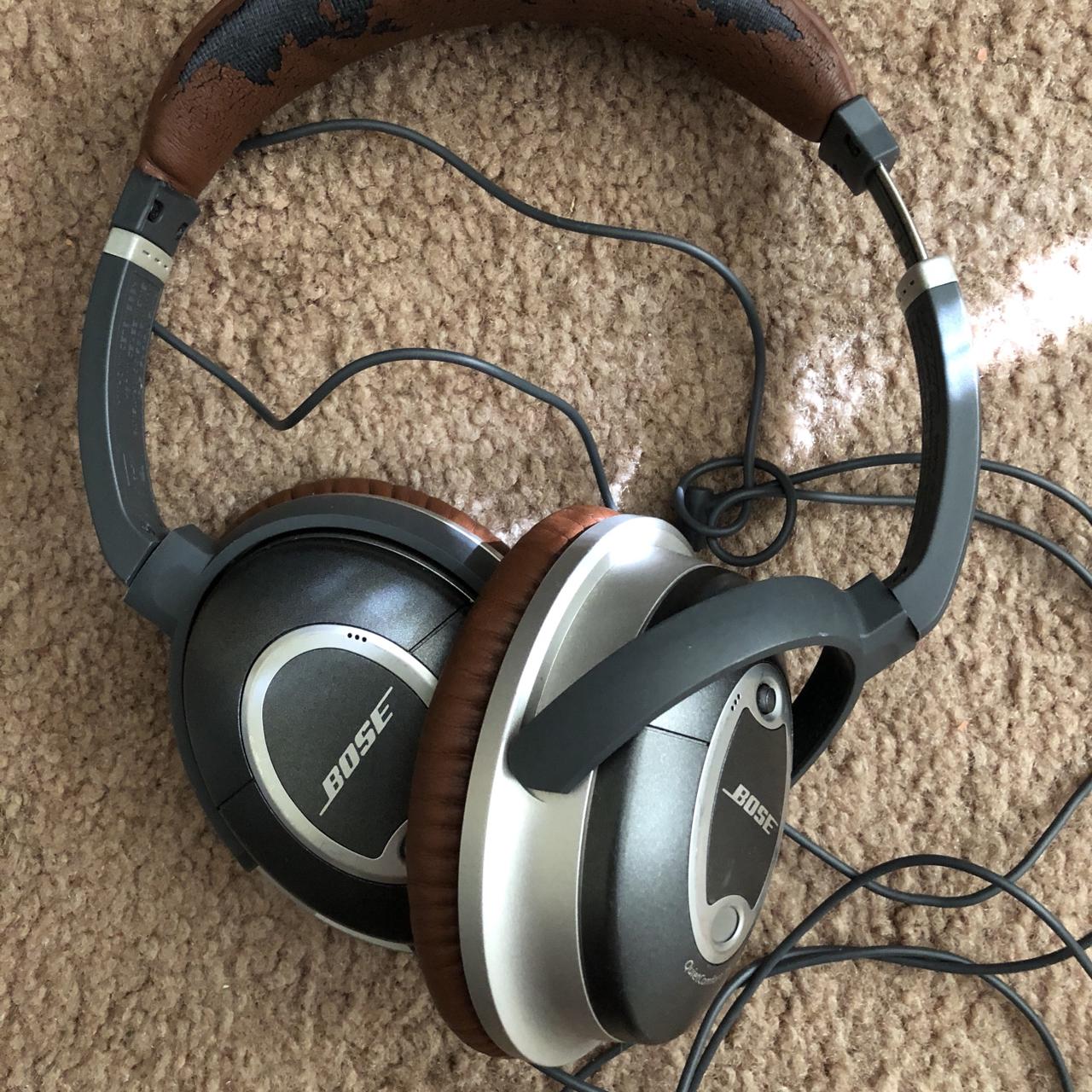 Bose over the ear headphones Noise cancelation The... Depop