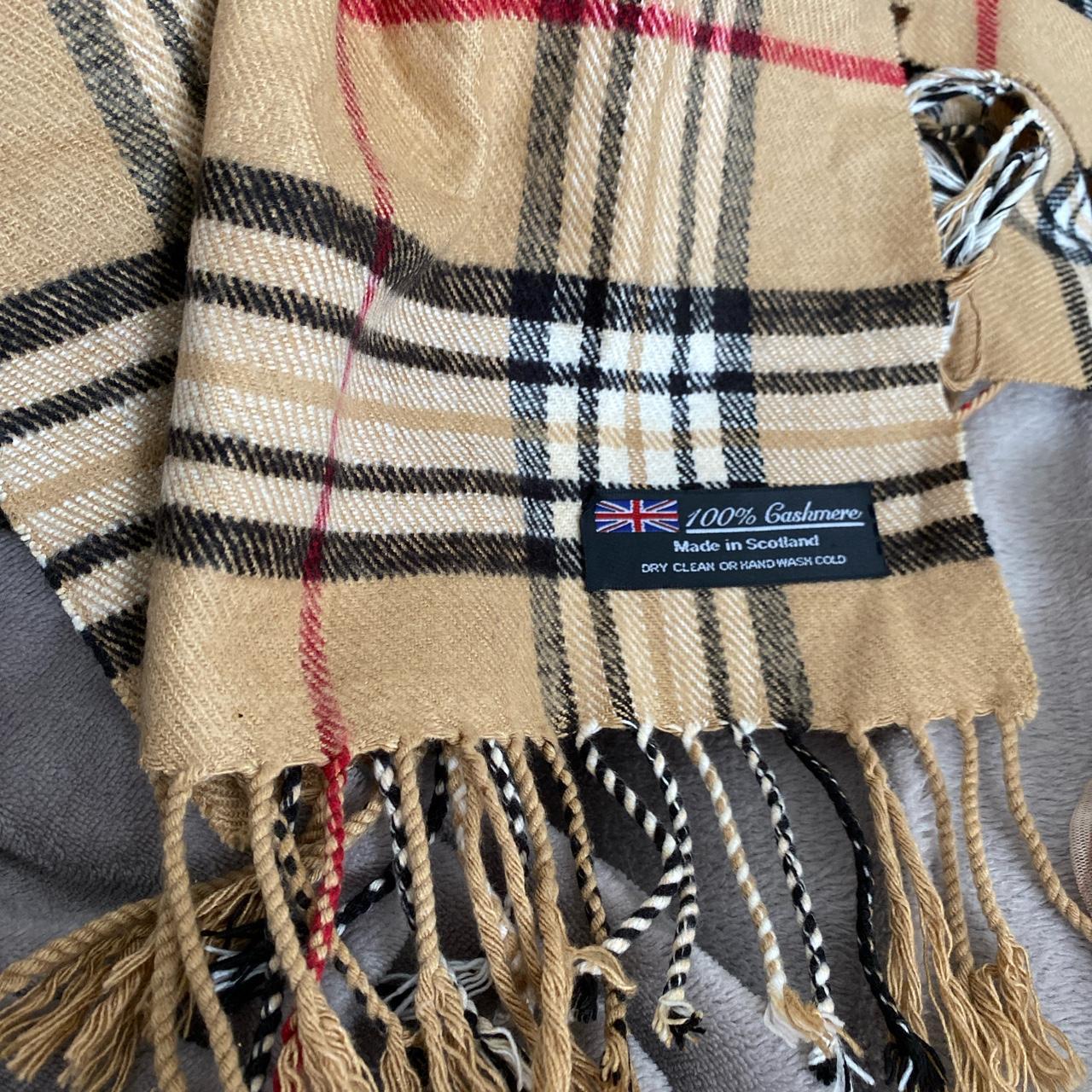100% cashmere checkered Burberry style scarf - Depop
