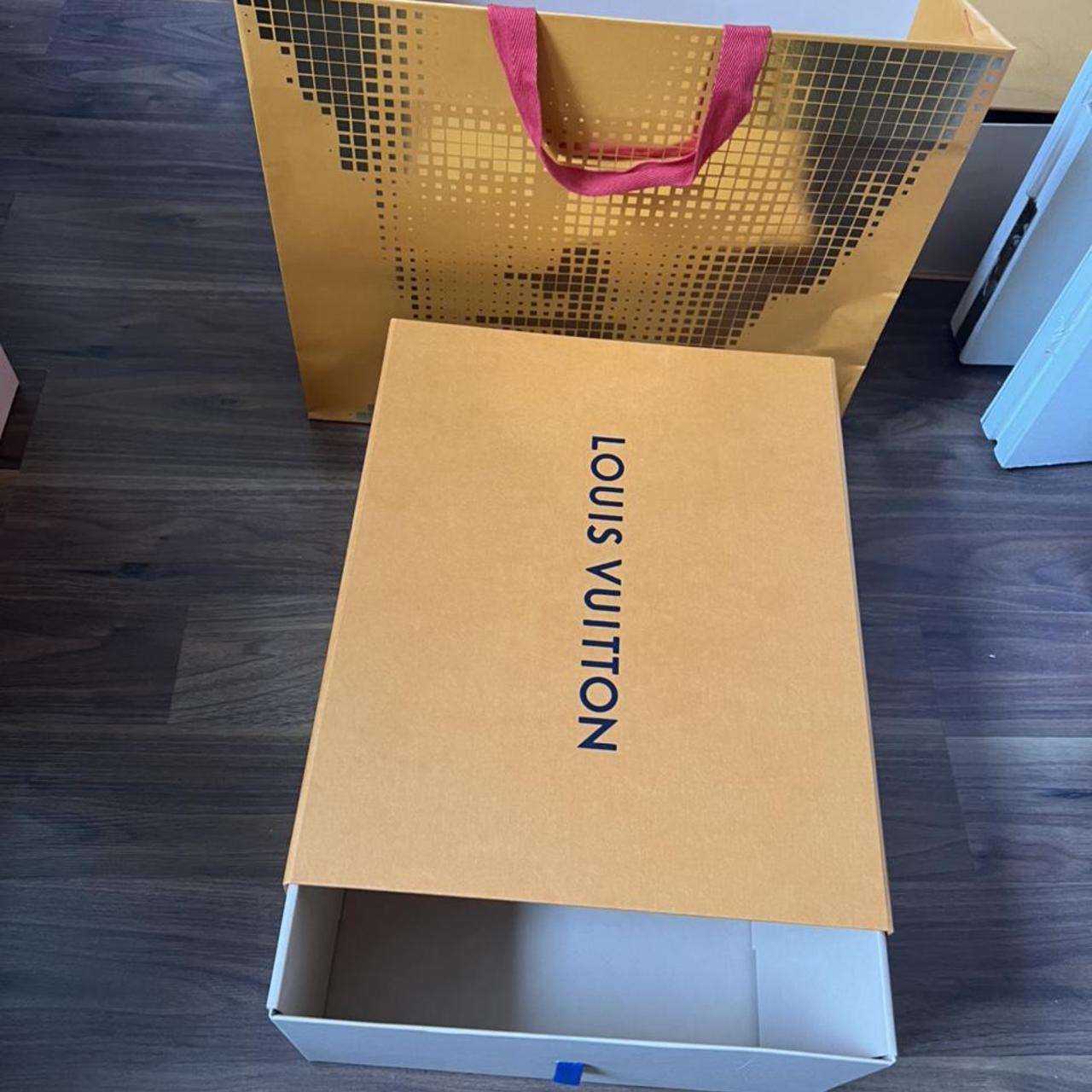 Louis vuitton gift big box 28x35.5x14 cm with the