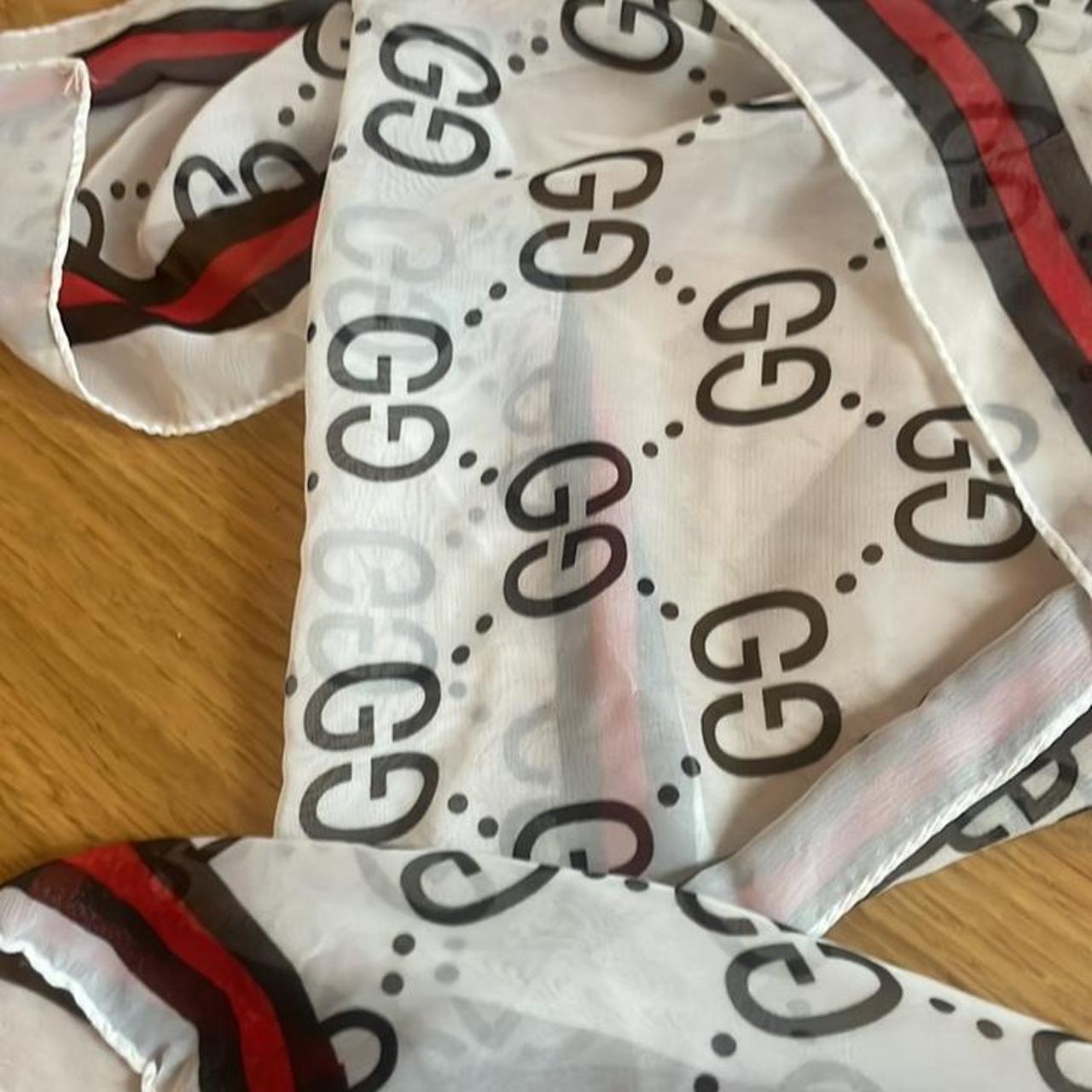 Gucci Women's Scarfwraps Depop