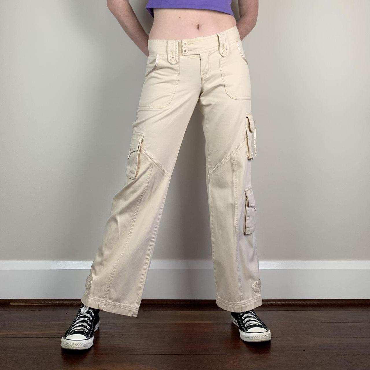 🌼🌼 cream cargo pants 🌼🌼NN💫 perf low / mid rise... Depop