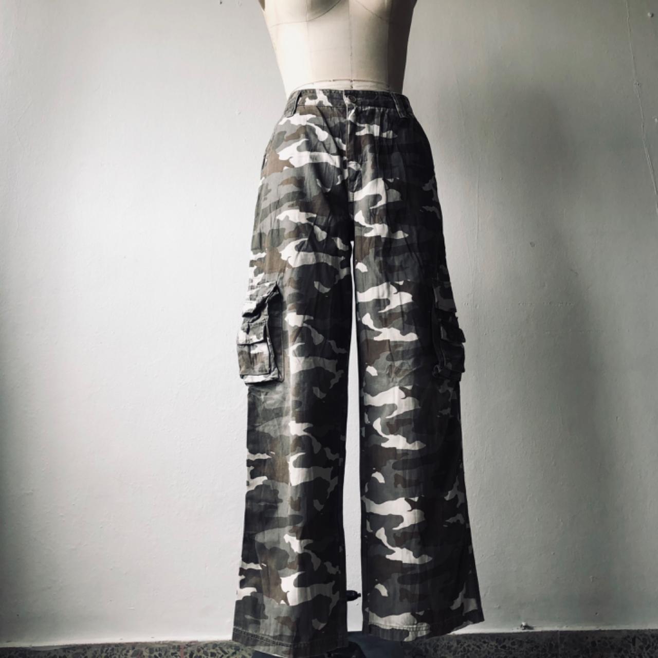 Calvin klein hotsell camo pants