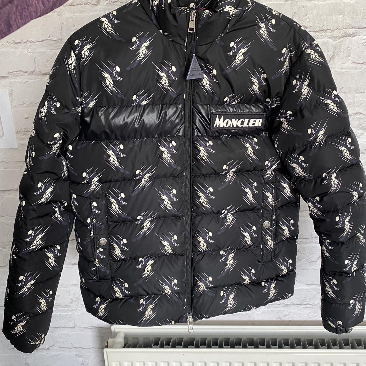 Moncler servieres online