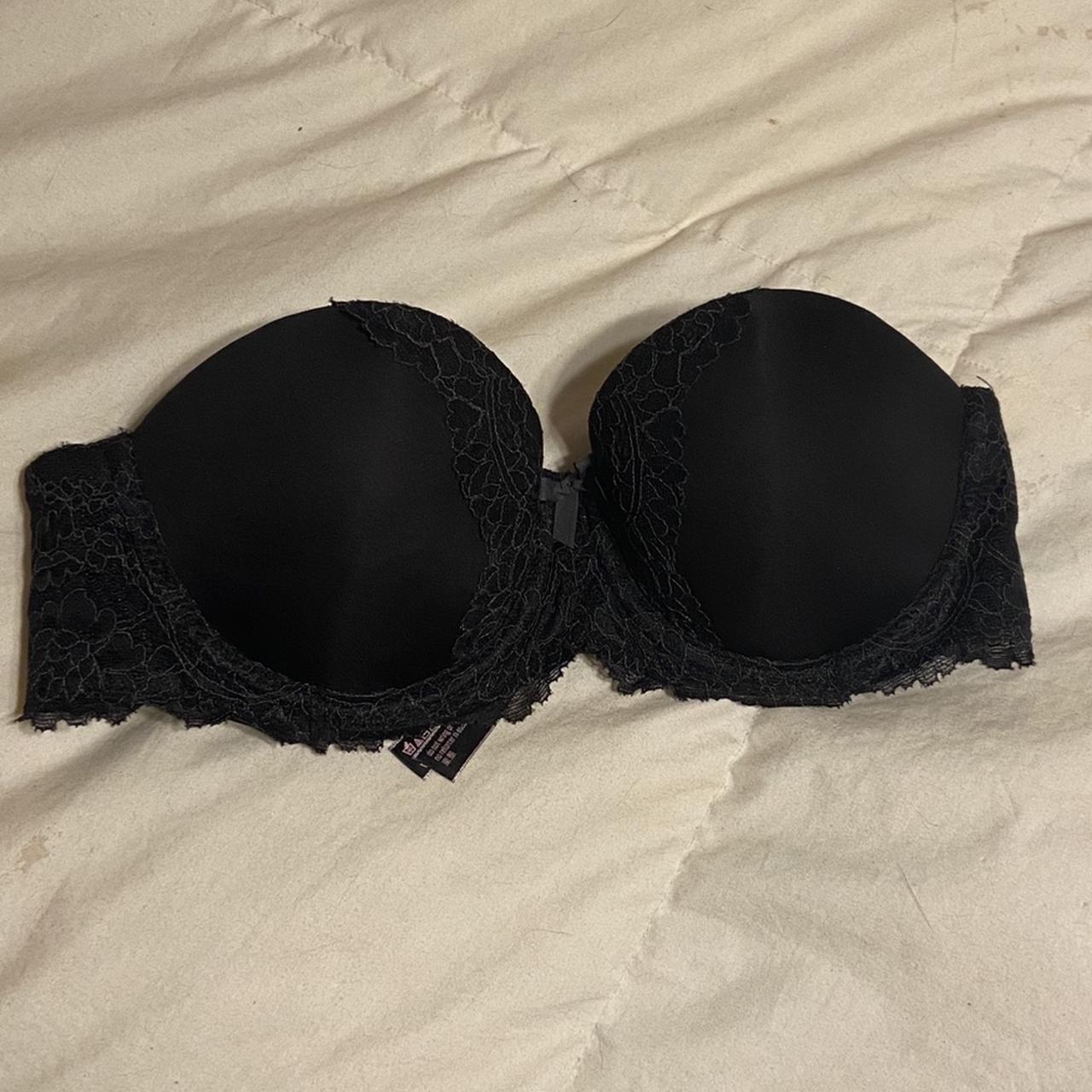 Victorias Secret 32B Bra 1. I have gone up in bra - Depop