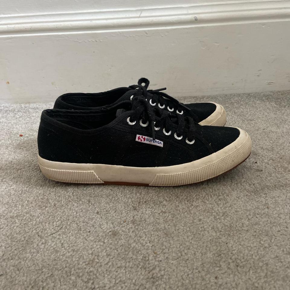 kasut superga