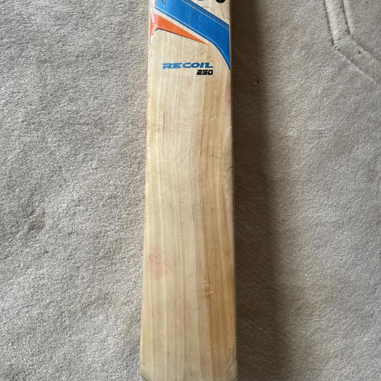 Kookaburra Recoil 250 Big Edge Cricket Bat In good... Depop