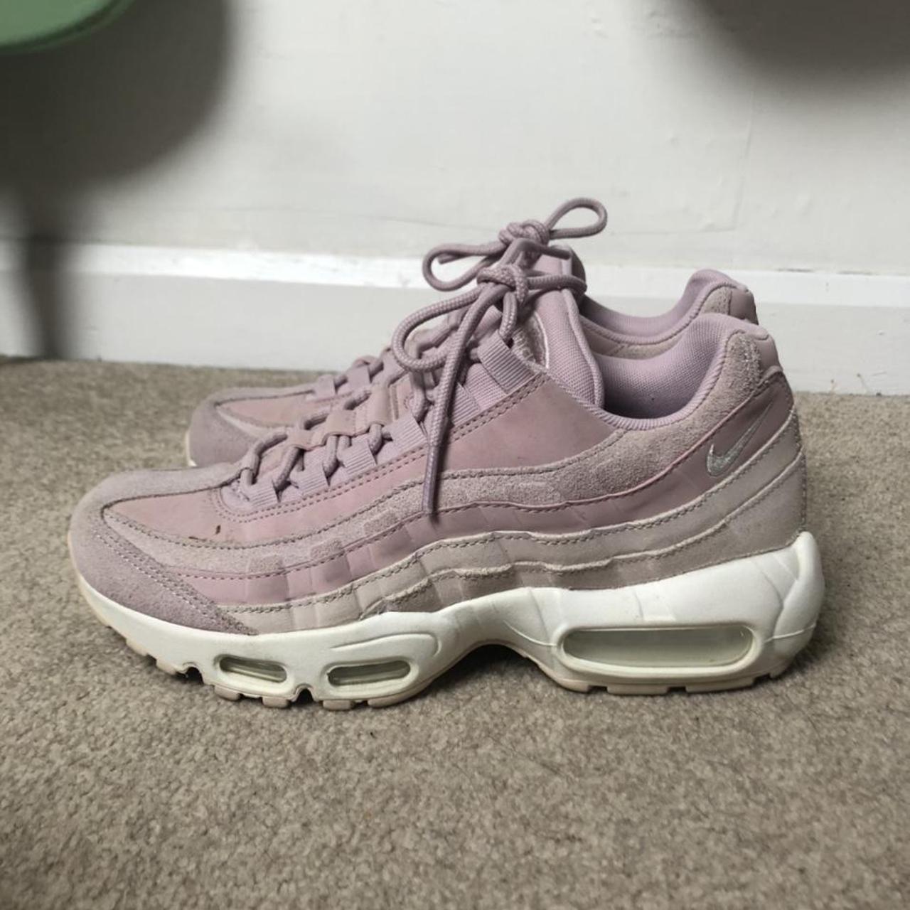 Nike women's air max shop 95 lx trainers particle pink