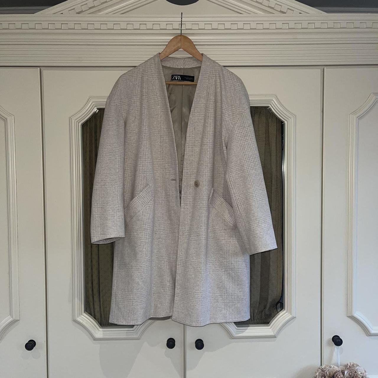 Zara lapel coat cream/Brown Size S Good... Depop