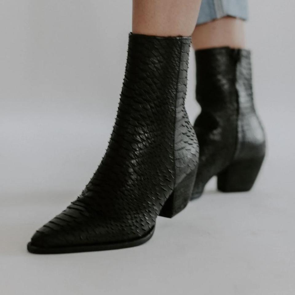 matisse caty boot black snake