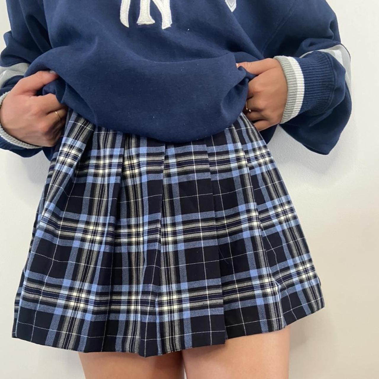 Blue and white checked pleated skirt In great... - Depop