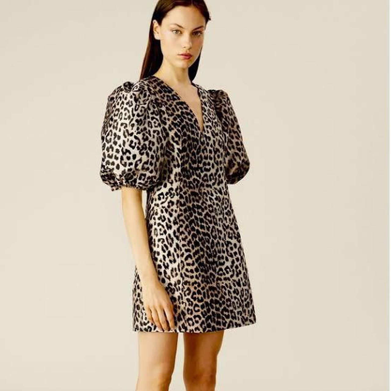 leopard balloon sleeve dress