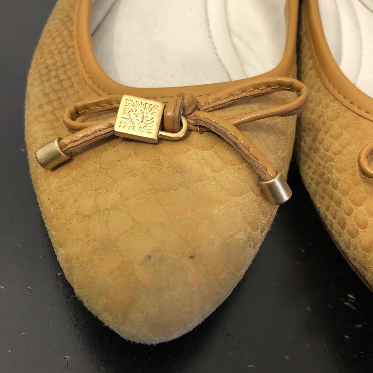 Anne Klein Yellow Leather Flat Shoes. Size 6M.... - Depop