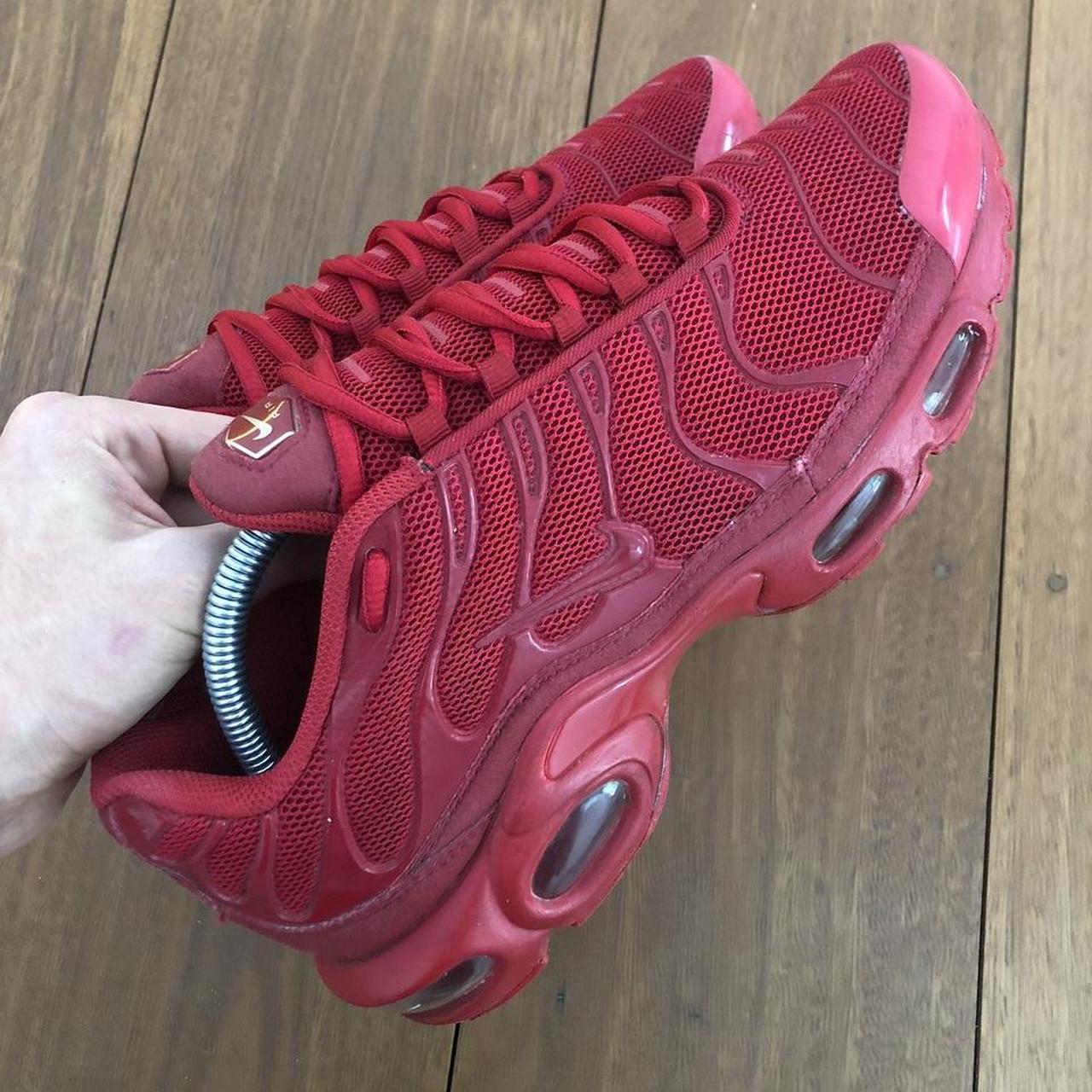 Burgundy 2024 nike tns