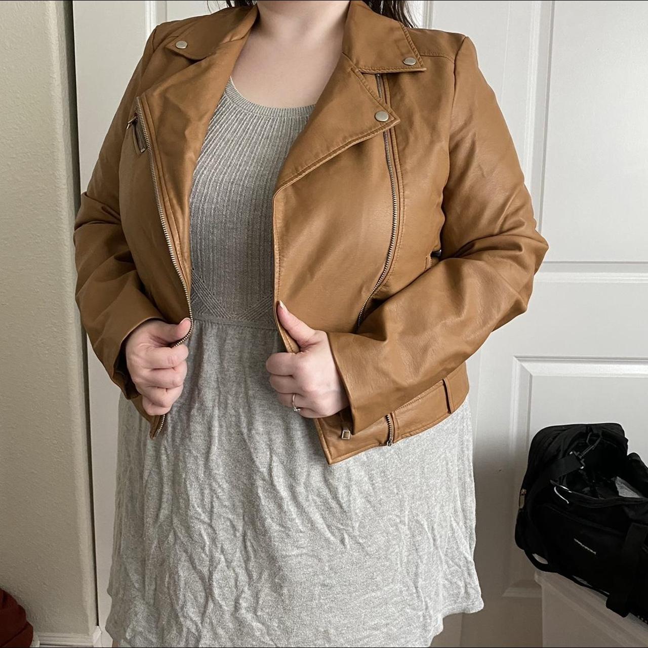 Simply styled outlet jacket