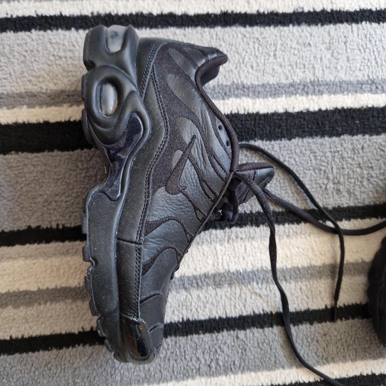 size 15 nike tns