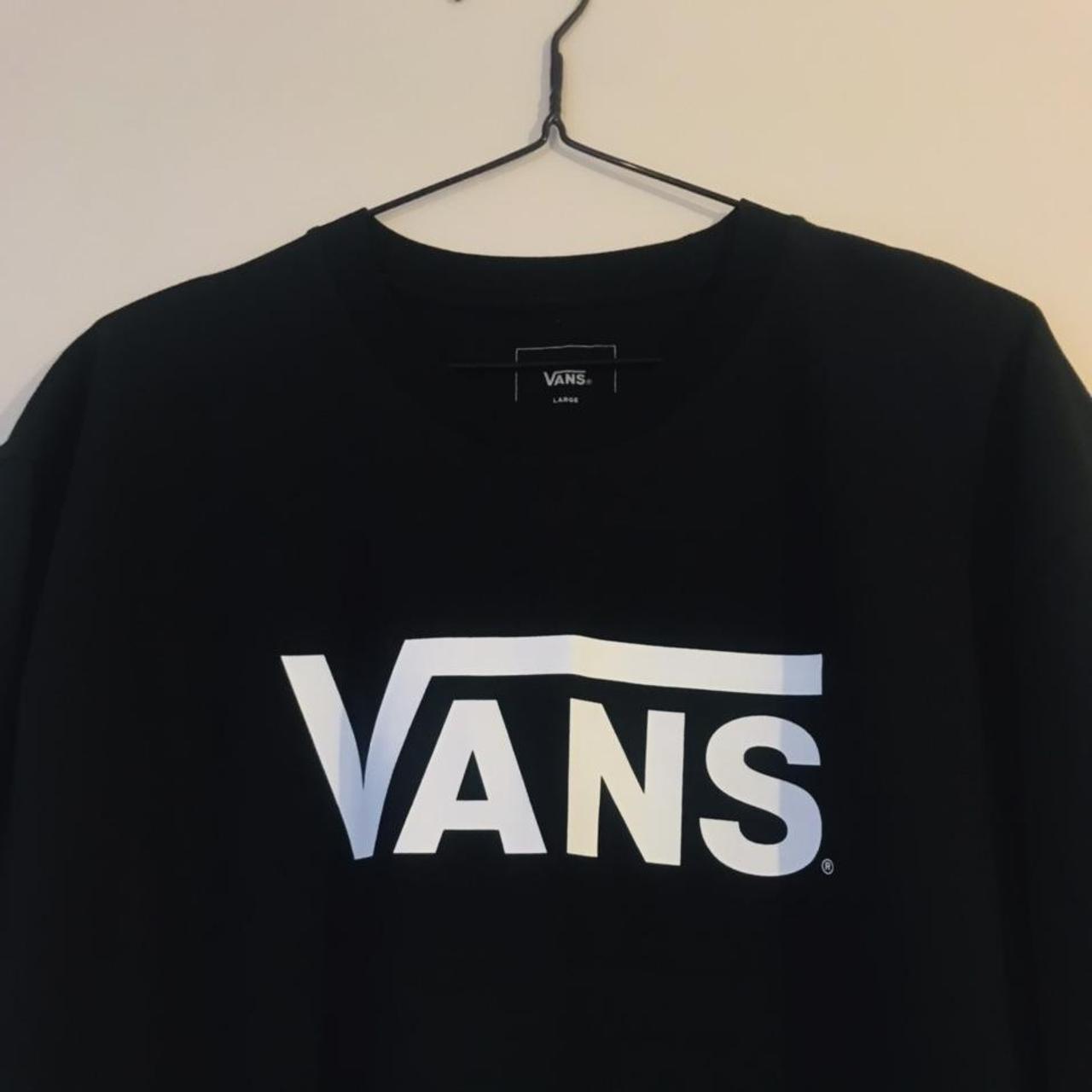 Vans Men's Black and White T-shirt | Depop