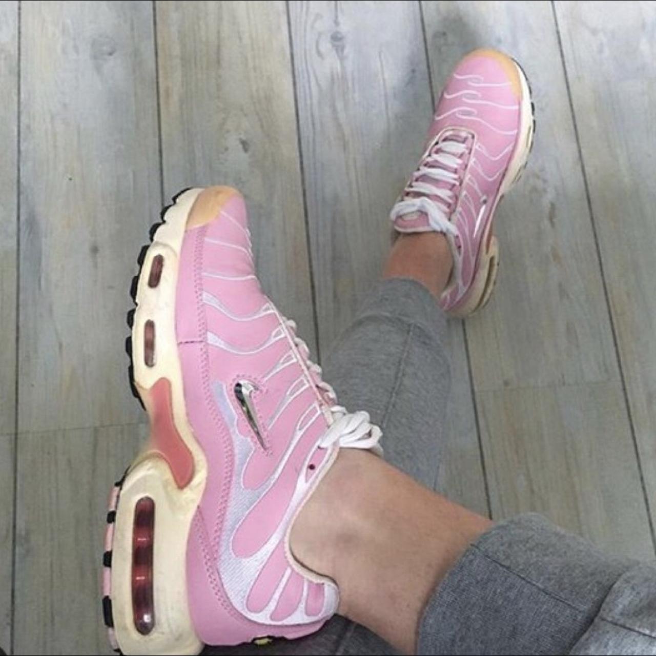 pink tns womens